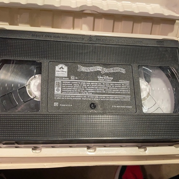 Bedknobs and Broomsticks Disney Masterpiece VHS016 - Picture 5 of 5